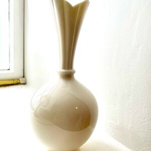 Vintage Lenox Ivory Scalloped Vase